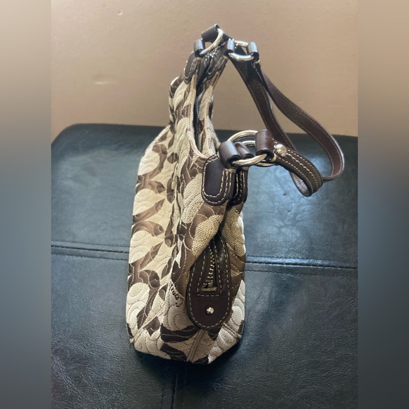 Coach Small Tan and Brown Handbag - Picture 4 of 11